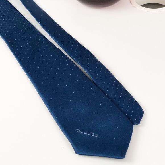 Oscar de la Renta Signature Blue Necktie - Picture 6 of 8